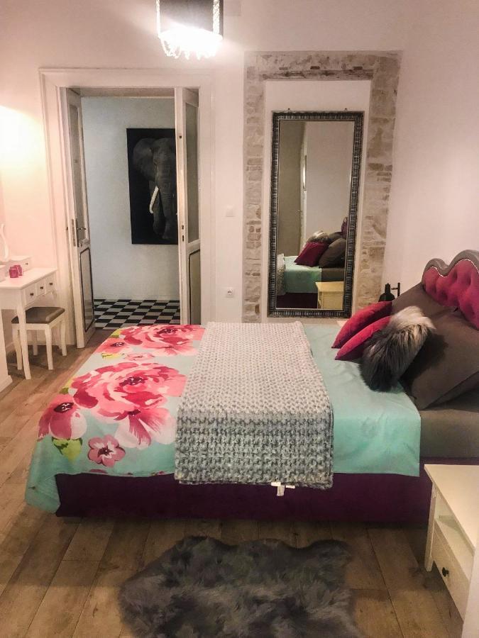 Emma'S Rooms B&B Pula Exterior photo